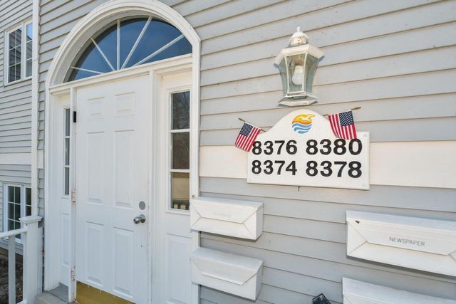 8374 S Tuckaway Shores DRIVE, Franklin, WI 53132