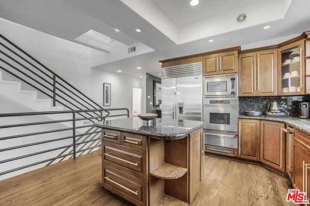 8507 Franklin Avenue, Los Angeles, CA 90069