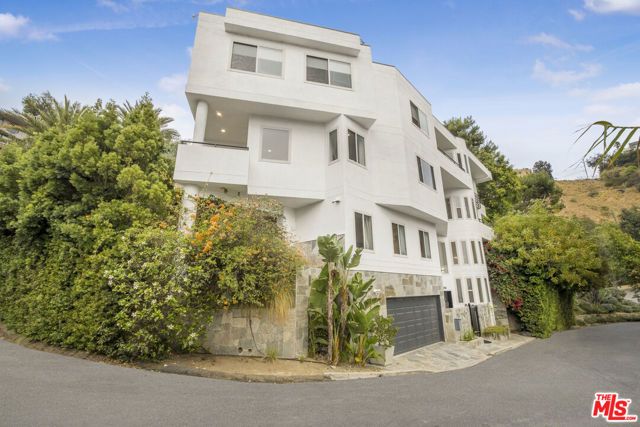 8507 Franklin Avenue, Los Angeles, CA 90069