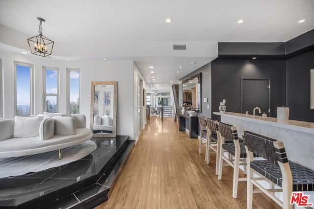 8507 Franklin Avenue, Los Angeles, CA 90069