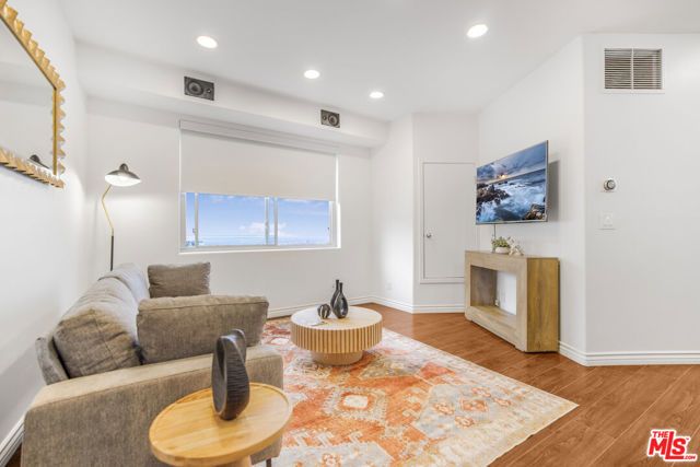 8507 Franklin Avenue, Los Angeles, CA 90069