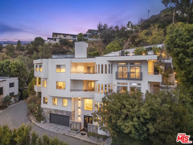 8507 Franklin Avenue, Los Angeles, CA 90069