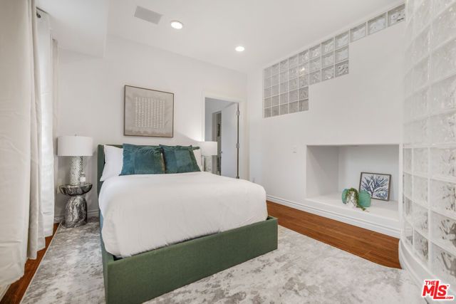 8507 Franklin Avenue, Los Angeles, CA 90069