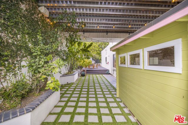 8507 Franklin Avenue, Los Angeles, CA 90069