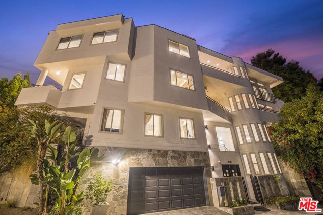 8507 Franklin Avenue, Los Angeles, CA 90069