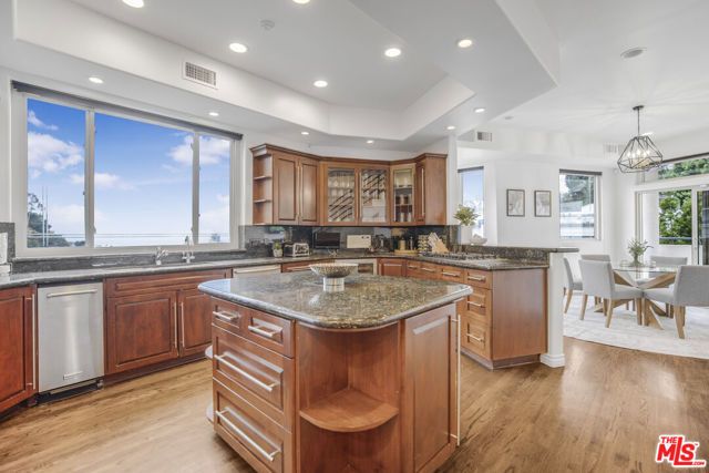 8507 Franklin Avenue, Los Angeles, CA 90069