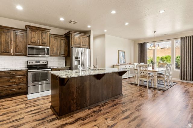 1114 N VIA DEL SOL, Washington, UT 84780