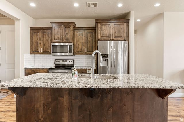 1114 N VIA DEL SOL, Washington, UT 84780