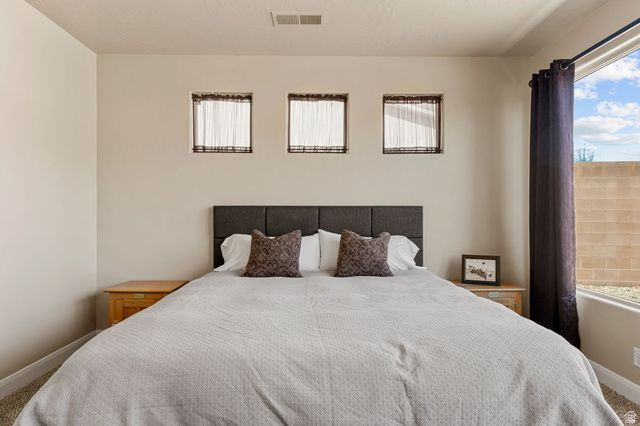 1114 N VIA DEL SOL, Washington, UT 84780