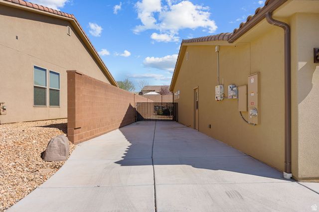 1114 N VIA DEL SOL, Washington, UT 84780