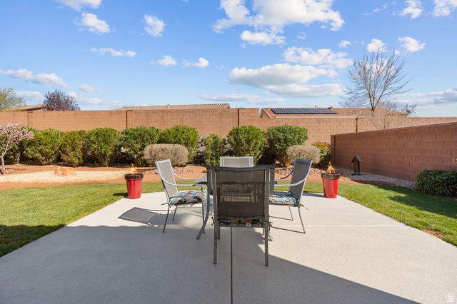 1114 N VIA DEL SOL, Washington, UT 84780