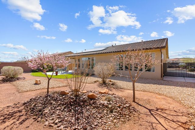 1114 N VIA DEL SOL, Washington, UT 84780