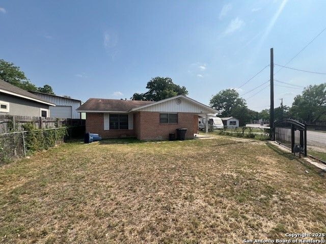 118 Goforth, San Antonio, TX 78233