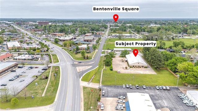 1601 SW A Street, Bentonville, AR 72712