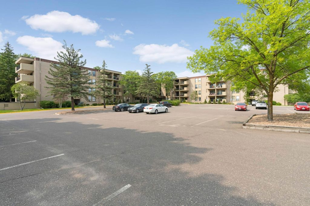 6710 Vernon Avenue S 409, Edina, MN 55436 — photo 2