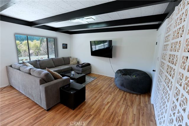23755 Zuger, Crestline, CA 92325