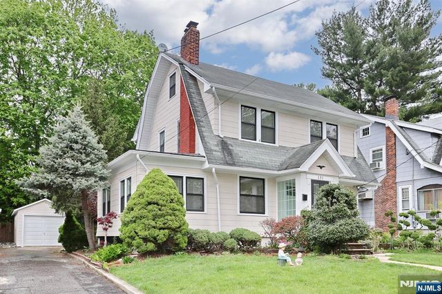 131 Highwood Avenue, Leonia, NJ 07605
