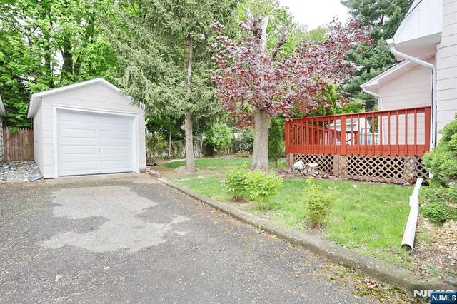 131 Highwood Avenue, Leonia, NJ 07605