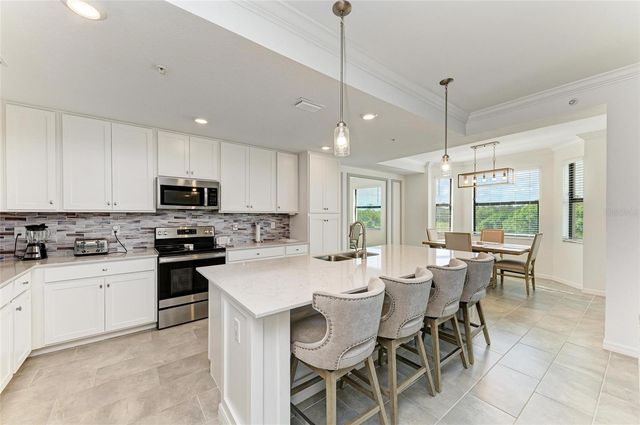 18114 GAWTHROP DRIVE 306, Bradenton, FL 34211