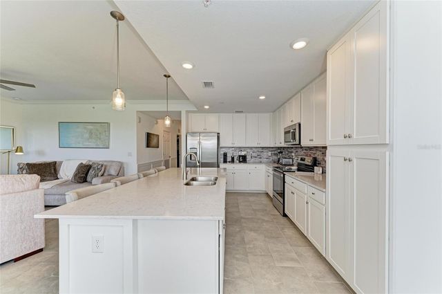 18114 GAWTHROP DRIVE 306, Bradenton, FL 34211