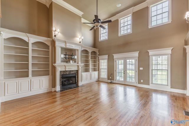 262 Twin Lakes Drive, New Market, AL 35761