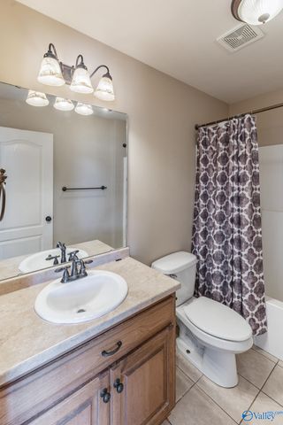 262 Twin Lakes Drive, New Market, AL 35761