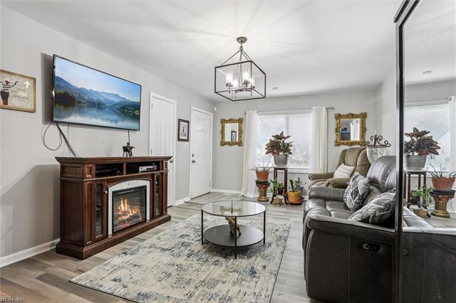 609 Woodfin RD, Newport News, VA 23605