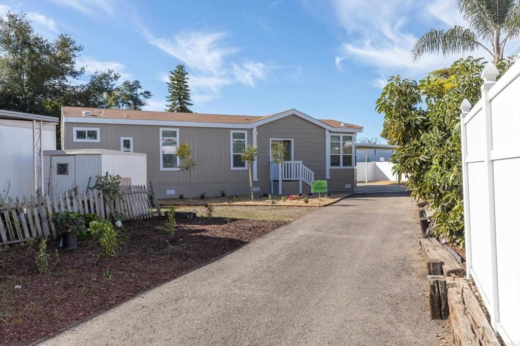 Image 2 of property listing at 971 Borden Road 118, San Marcos, CA 92069