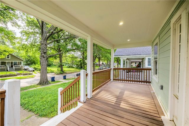 4114 Agnes Avenue, Kansas City, MO 64130