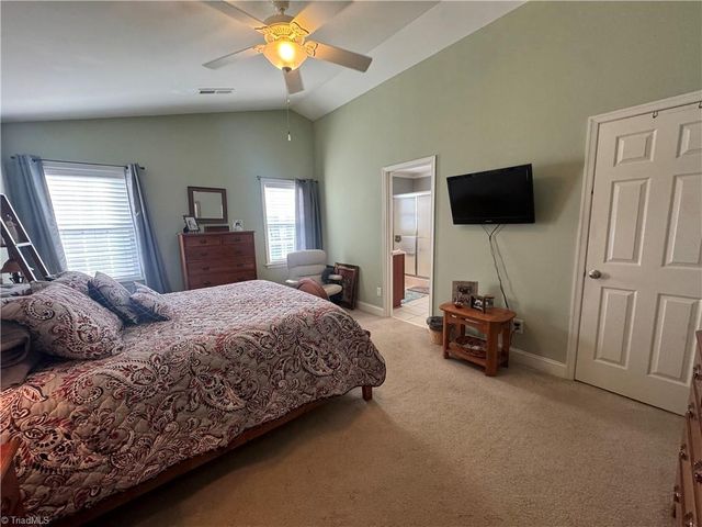 1542 Finwick Drive, Pfafftown, NC 27040