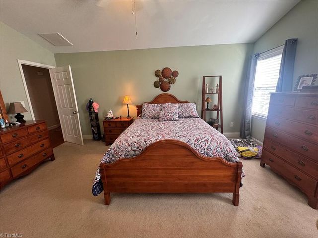 1542 Finwick Drive, Pfafftown, NC 27040