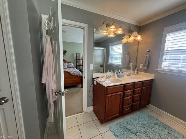 1542 Finwick Drive, Pfafftown, NC 27040