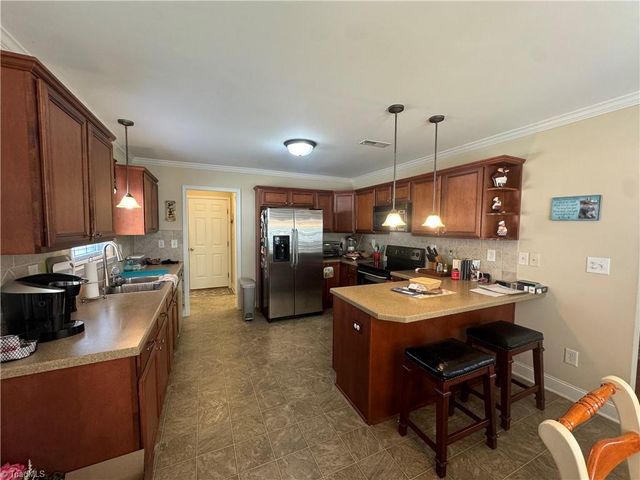 1542 Finwick Drive, Pfafftown, NC 27040