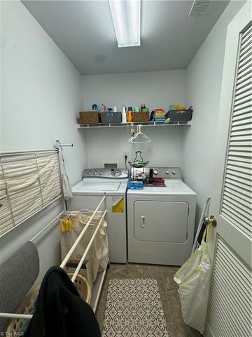 1542 Finwick Drive, Pfafftown, NC 27040