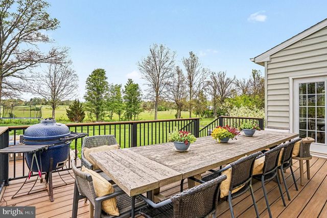 30 HICKORY VALLEY DR, Gilbertsville, PA 19525