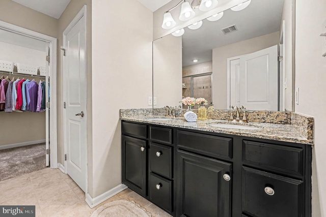 30 HICKORY VALLEY DR, Gilbertsville, PA 19525