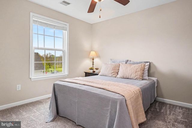 30 HICKORY VALLEY DR, Gilbertsville, PA 19525