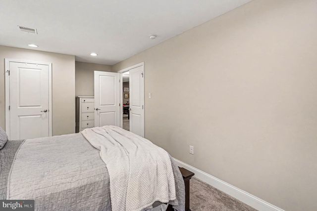 30 HICKORY VALLEY DR, Gilbertsville, PA 19525