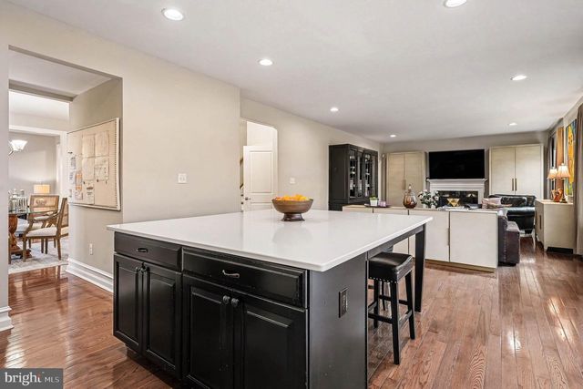 30 HICKORY VALLEY DR, Gilbertsville, PA 19525