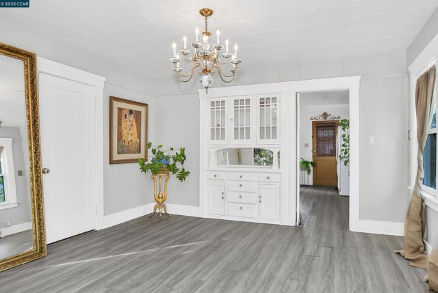 2437 Alhambra ave, Martinez, CA 94553