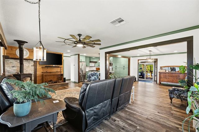 100657 S 3340 Road, Harrah, OK 73045