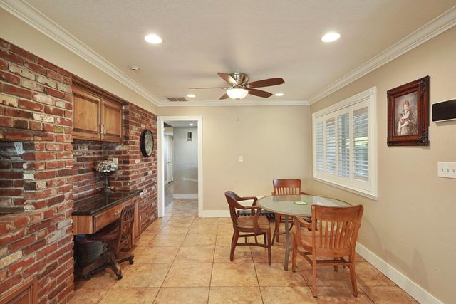 1131 Green Oaks Way, Lodi, CA 95240