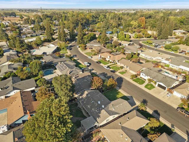 1131 Green Oaks Way, Lodi, CA 95240