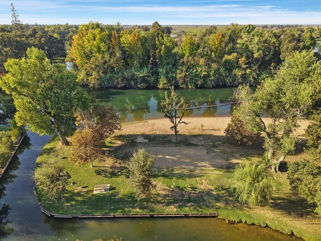 1131 Green Oaks Way, Lodi, CA 95240