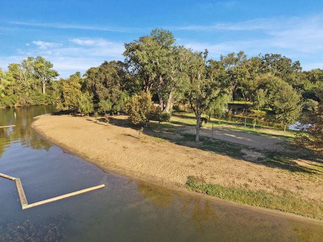 1131 Green Oaks Way, Lodi, CA 95240