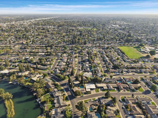 1131 Green Oaks Way, Lodi, CA 95240