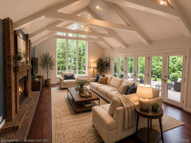 25310 Canterbury Road, Franklin Village, MI 48025