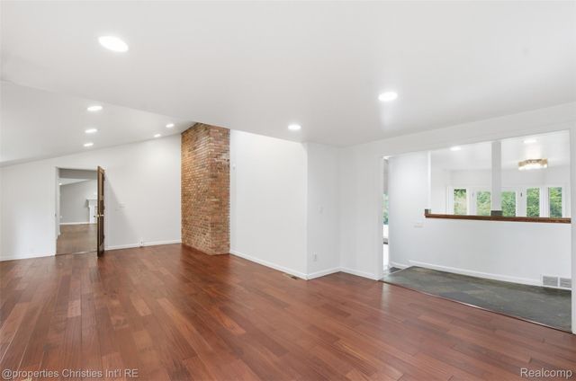 25310 Canterbury Road, Franklin Village, MI 48025