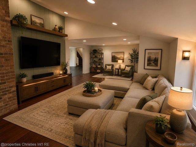 25310 Canterbury Road, Franklin Village, MI 48025