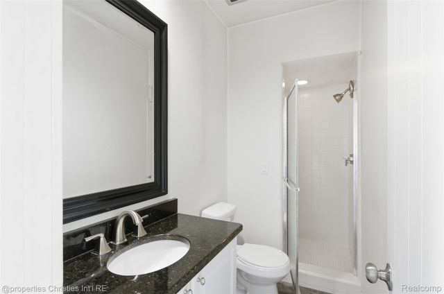25310 Canterbury Road, Franklin Village, MI 48025